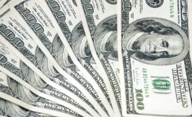 Снизил темп: что происходит с долларом в Казахстане