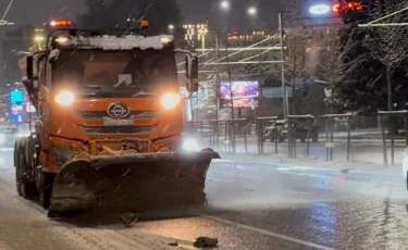 В Алматы организована круглосуточная очистка улично-дорожной сети