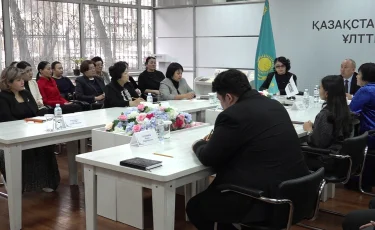 Конституциялық реформа - қоғам дамуының негізі: кітапханашылар Ата заңның жаңа жобасын қолдады