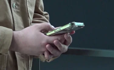 ІІМ зиянды қосымшалар арқылы смартфондарға қашықтан қол жеткізу схемасы туралы ескертті