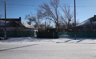 Жуткая находка в поселке: в частном доме обнаружены разложившиеся тела людей