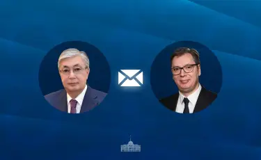 Глава государства поздравил Президента Сербии