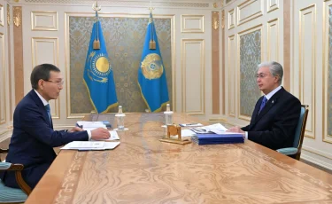 Президент Орталық референдум комиссиясының төрағасы Нұрлан Әбдіровті қабылдады