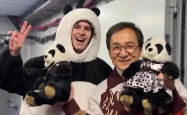 Панда на льду: Михаил Шайдоров вновь сорвал овации и обнялся с Джеки Чаном