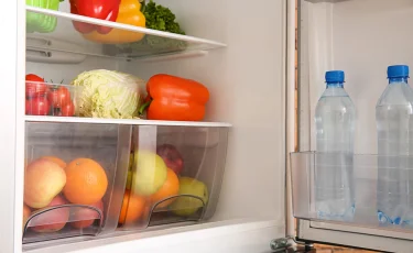 Секреты свежих продуктов: где хранить еду в холодильнике