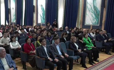 Открытый диалог: проект новой Конституции обсудили со студентами в Алматы