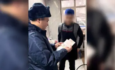 Отправили домой: несколько десятков иностранцев выдворили из Казахстана (видео)