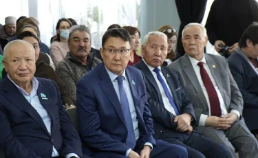 Представители общественности и педагоги Семея обсудили конституционные изменения