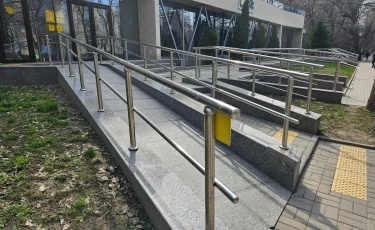 Алматыда алғаш рет мүмкіндігі шектеулі тұрғындар үшін қалалық инфрақұрылымның қолжетімділігі бағаланды