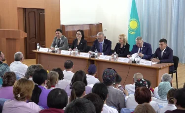 Сұлтанбек Мәкежанов: Конституция жобасындағы нақты көрсетілген мәселе – медицина қызметкерлерінің қауіпсіздігі