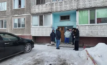 Нуждаются в тепле: в Петропавловске жильцы многоэтажки замерзают в квартирах