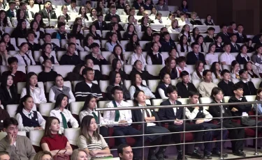 Нұрлан Әбдіров жас сайлаушылар клубының мүшелерімен кездесу өткізді