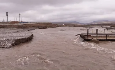 Нөсер жауын: Түркістан облысында көпірді су шайып кетті