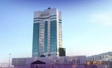 Жаңа Конституцияның жобасы қолданыстағы Парламенттің өкілеттігін 2026 жылғы 1 шілдеден бастап тоқтатуды көздейді