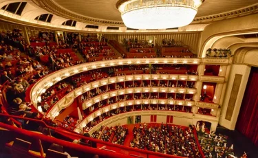 Музыка, от которой замирают залы: 8 февраля отмечается День оперы