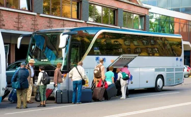 Пассажирский автобус съехал в кювет: есть погибшие