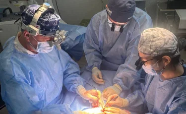 В Алматы проведена уникальная реконструктивная операция ребенку с последствиями глубокого ожога