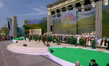 Алматының Астана алаңындағы эстрада жұлдыздарының концерті өтіп жатыр