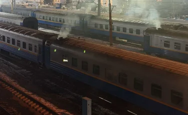 Алматыда пойыздарды тексеру кезінде күйе мен көміртегі оксиді бойынша шекті нормалардың асқаны анықталды