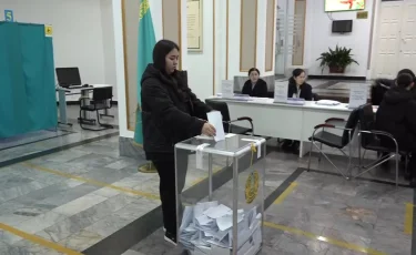 До завершения референдума остаётся меньше получаса