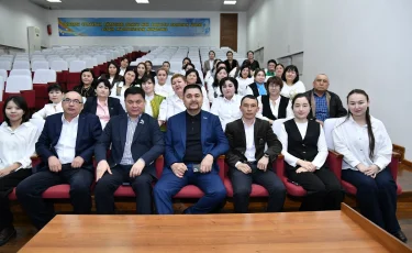 В Шымкенте во Дворце школьников обсудили проект Конституции