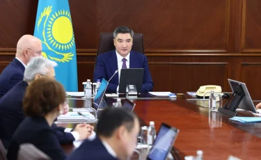 Безопасность и комфорт: Олжас Бектенов поручил равномерно открывать придорожные сервис-центры для водителей