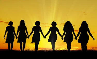 Әлемді өзгерткен әйелдер: тарихи тұлғалардың өшпес ізі