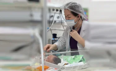 В Алматы выходили новорожденного весом 1159 граммов и ростом 35 сантиметров