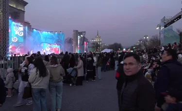 Алматының Абай алаңында қолөнершілер жәрмеңкесі өтті