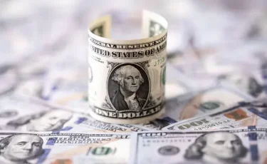 Резкий разворот: что происходит с долларом в Казахстане