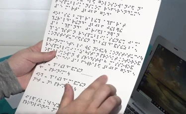 В пунктах для голосования оборудованы специальные зоны для людей с особыми потребностями