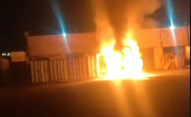 Огонь в городе, поиски в степи: ночь выдалась тревожной в Кокшетау