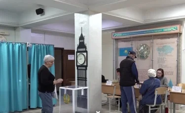 Более 350 независимых наблюдателей из-за рубежа следят за проходящим референдумом в Казахстане