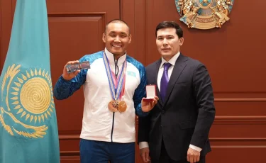 Ербол Хамитовқа «Қазақстанның еңбек сіңірген спорт шебері» атағы берілді