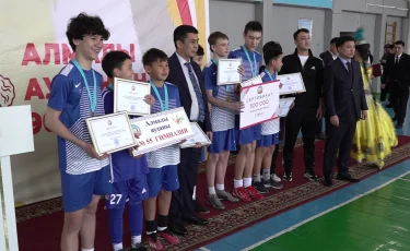 Алмалы ауданына -90 жыл: футболдан мектеп оқушылары арасындағы турнир мәреге жетті