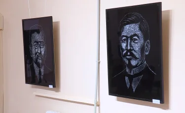 Шыны бетіне балғамен сурет салған: Ұлыстың ұлы күні қарсаңында Сыр елінде ерекше көрме өтті