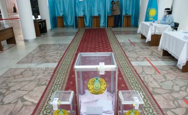 Тысячи голосов из-за границы: в МИД озвучили первые итоги голосования на зарубежных участках