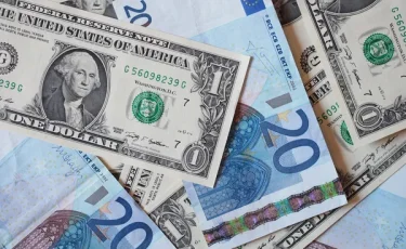 Курс валют в обменниках Алматы и Астаны 1 марта