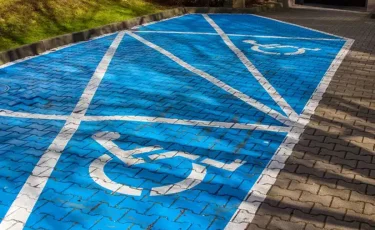 Қазақстанда 27 мыңнан астам нысан мүгедектігі бар адамдар үшін бейімделген