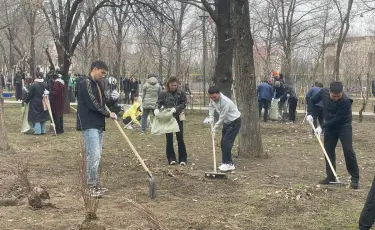 Тазару күні: в Алматы в рамках декады Наурызнама проходит общегородской субботник