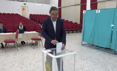 Ақылбек Күрішбаев референдумда дауыс беріп, азаматтық парызын орындады