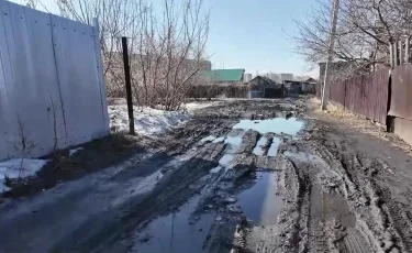 Дефицит воды и отсутствие дорог: как живут люди в пригороде Петропавловска