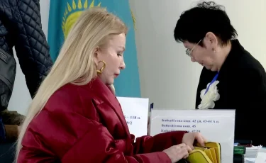 Жамиля Серкебаева референдумда дауыс берді