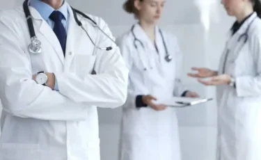 В Казахстане вступили в силу законодательные меры по защите медработников