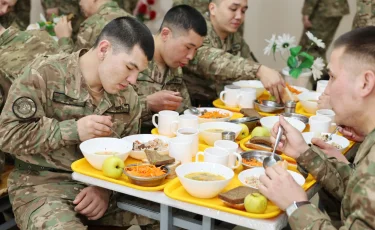 Гвардейцы смогут оценивать качество питания в столовых через электронную систему