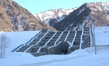 Снег еще идет, но Алматы уже готовят к большой воде: как спасатели борются с паводками