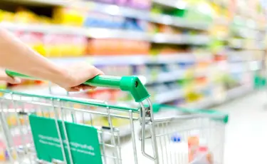 В Правительстве рассмотрели ситуацию с инфляцией и ценами на социально значимые продукты
