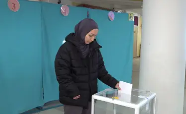 В Алматы на своих участках проголосовали спортсмены