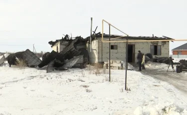 Остались без жилья: взрыв пауэрбанка стал причиной пожара в жилом доме