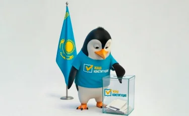 В Алматы сказочный пингвин призвал жителей города прийти на референдум